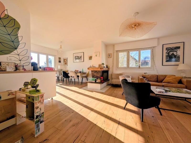 Maison - 157 m² - 7 pièces