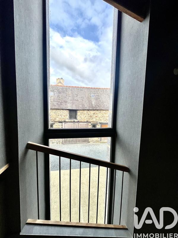 Maison - 225 m² - 10 pièces