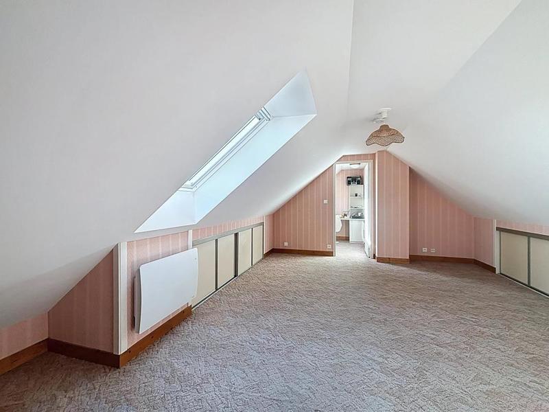 Maison - 107 m² - 7 pièces