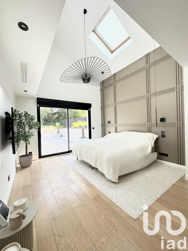 Maison - 180 m² - 5 pièces