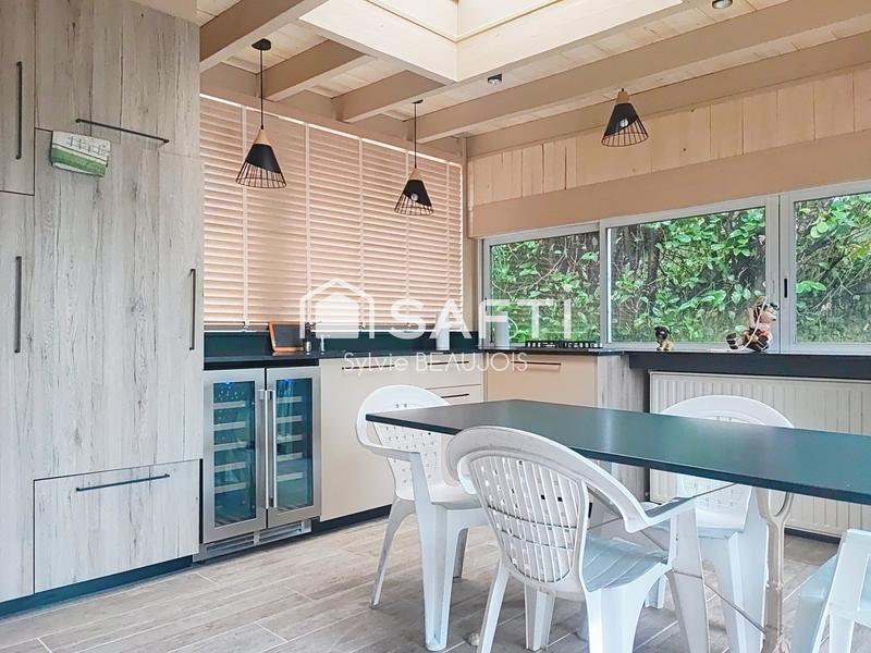 Maison - 258 m² - 7 pièces