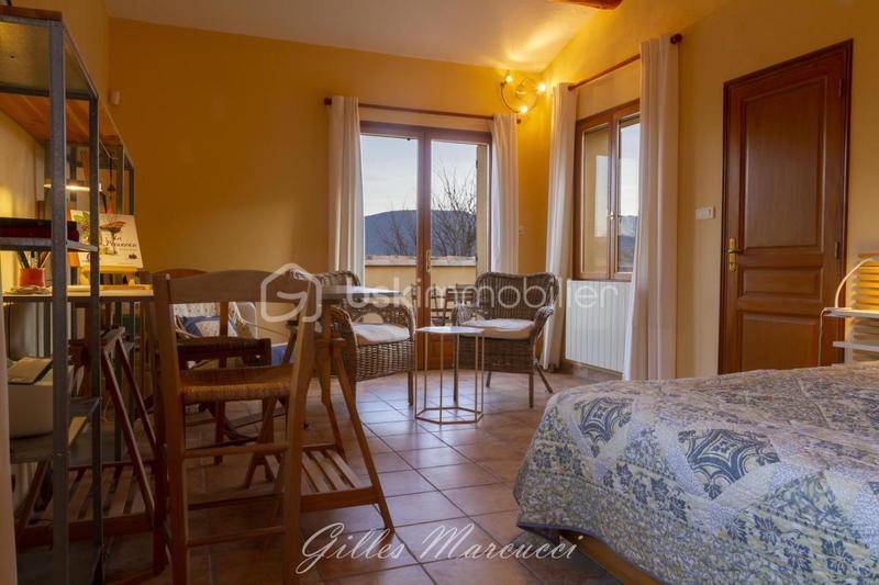 Maison - 174 m² - 5 pièces