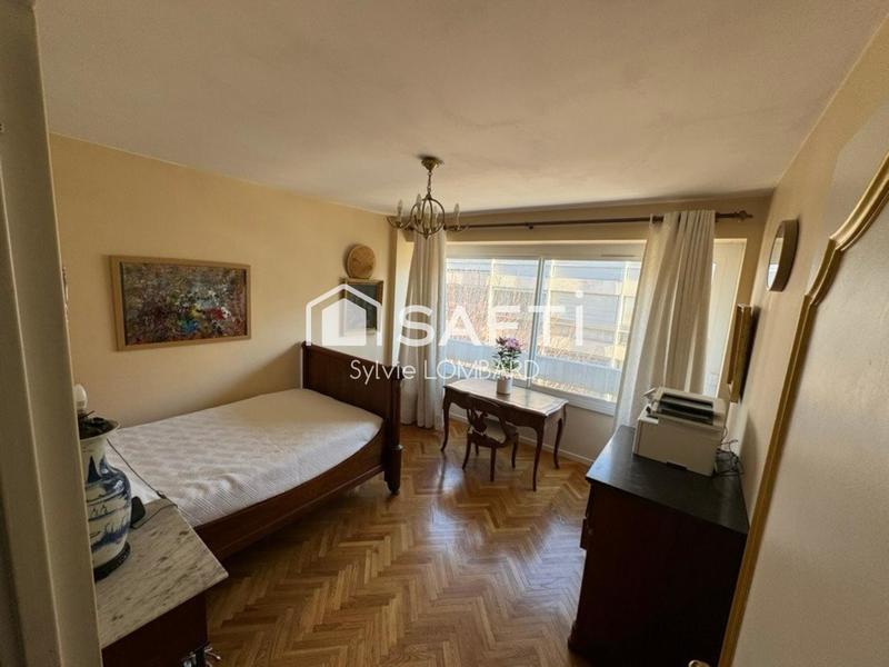 Appartement - 138 m² - 5 pièces