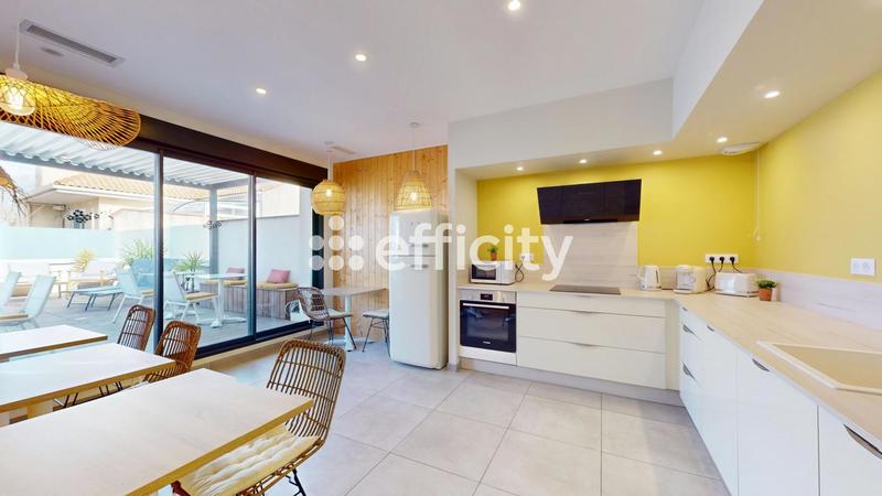 Maison - 186 m² - 8 pièces