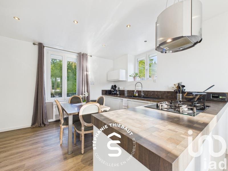 Maison - 245 m² - 9 pièces