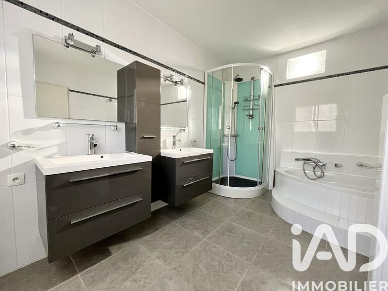 Maison - 178 m² - 5 pièces