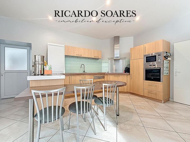 Longère - 213 m² - 7 pièces