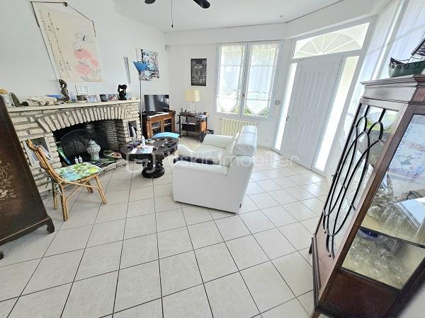 Maison - 170 m² - 6 pièces