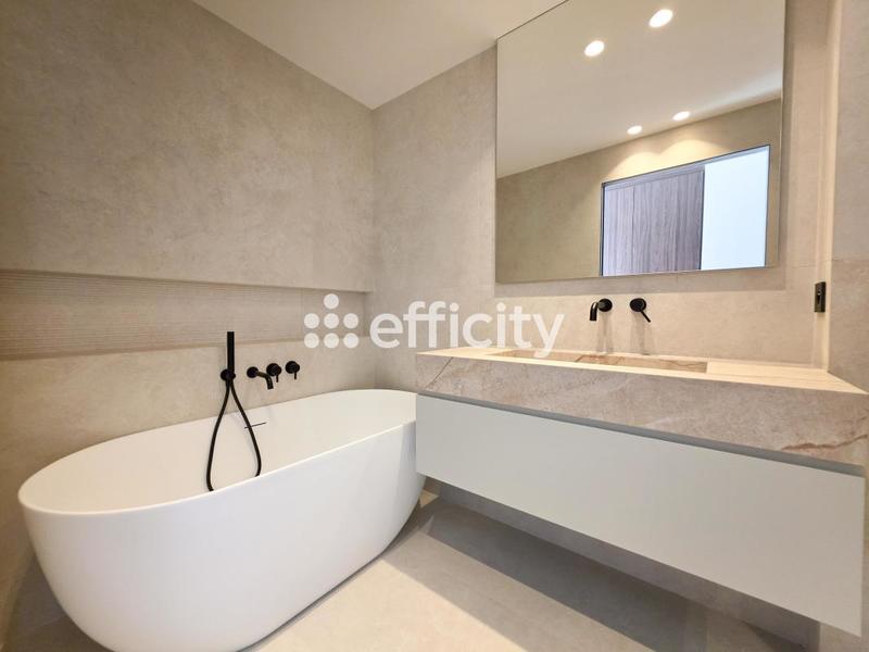 Appartement - 90 m² - 3 pièces