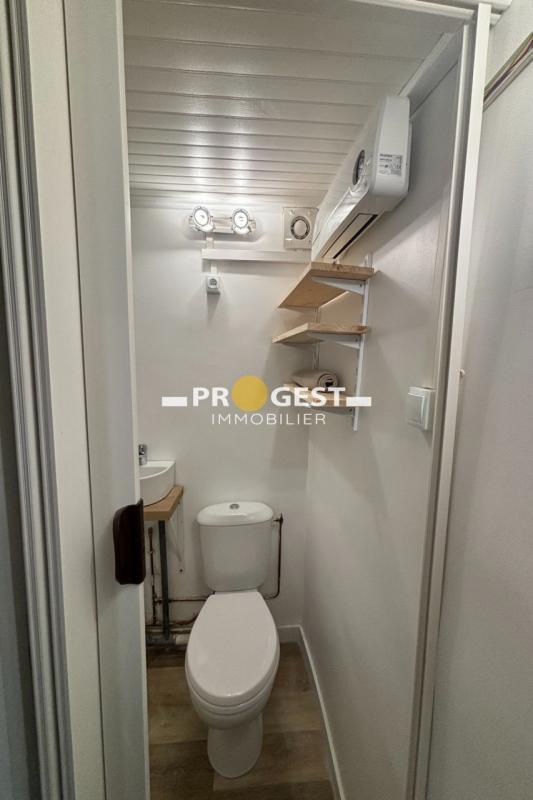 Studio - 11 m² - 1 pièce