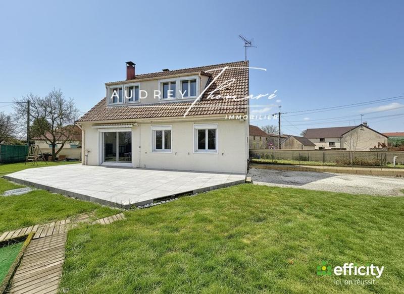 Pavillon - 125 m² - 7 pièces