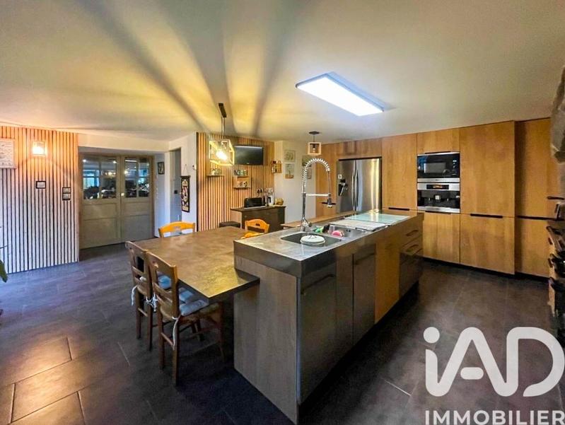 Maison - 596 m² - 18 pièces