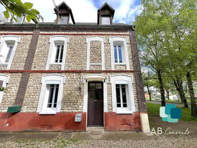 Maison - 75 m² - 5 pièces