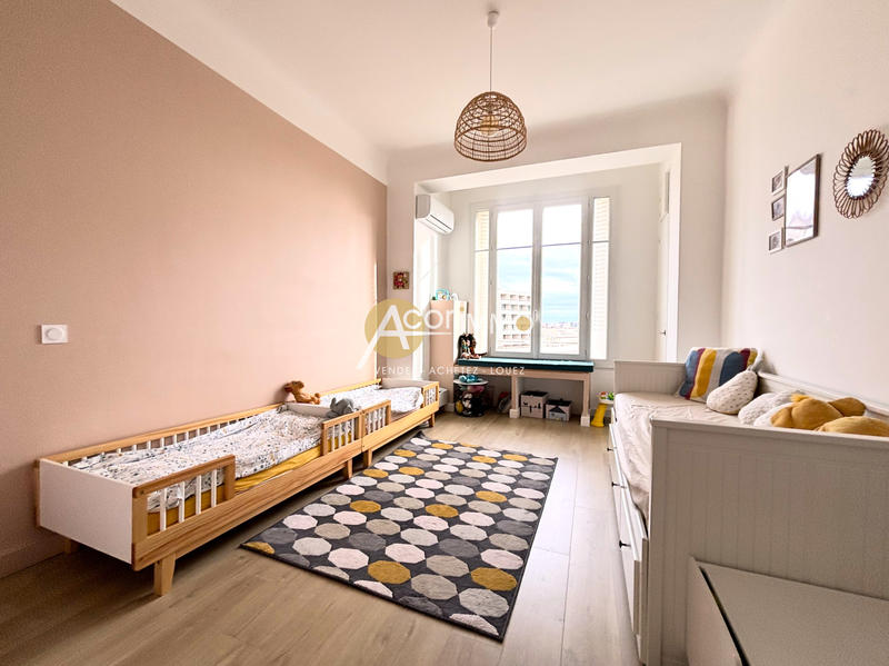 Appartement - 105 m² - 5 pièces