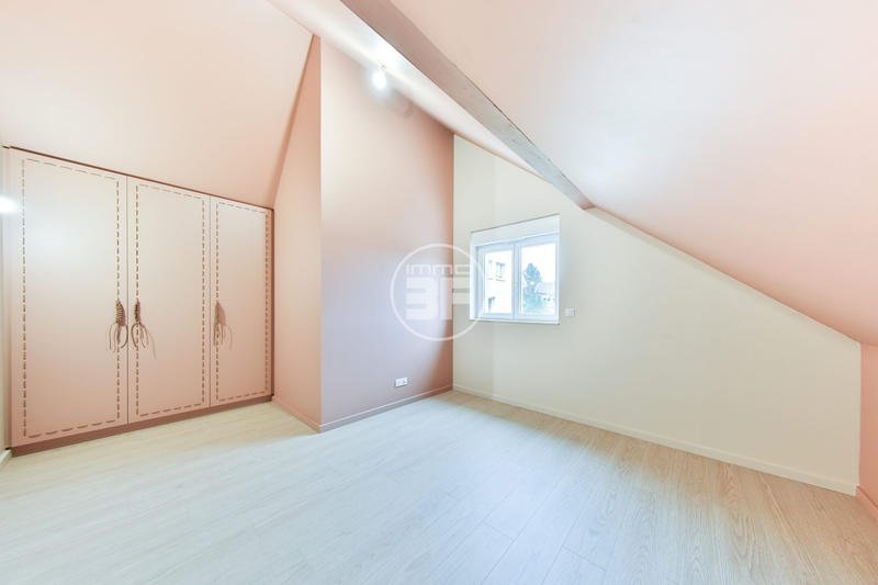 Maison - 179 m² - 6 pièces