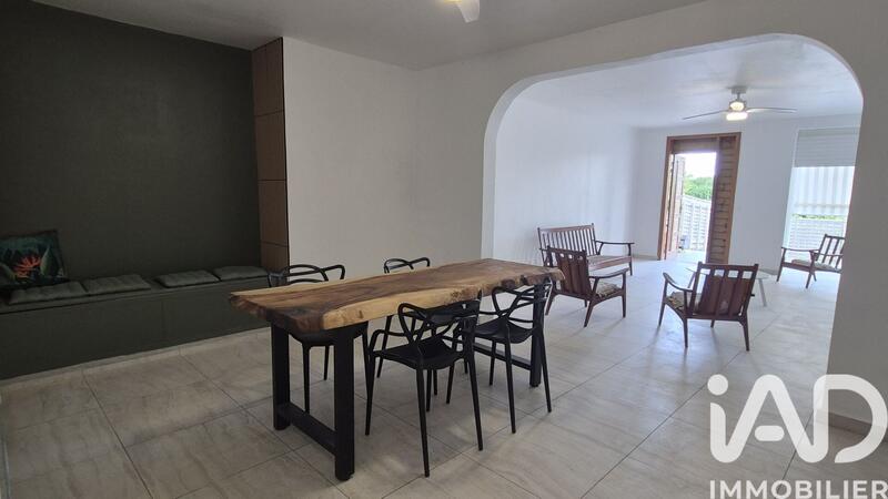 Maison - 160 m² - 9 pièces