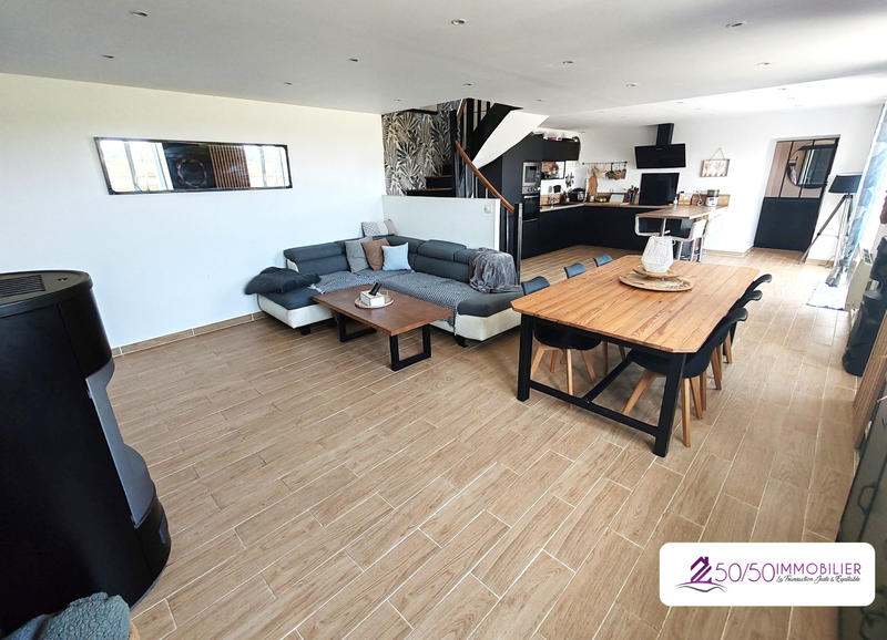 Maison - 140 m² - 6 pièces