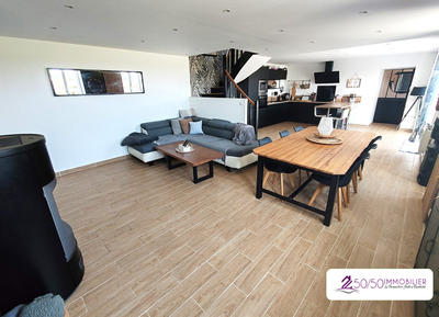 Maison - 140 m² - 6 pièces