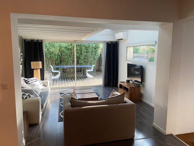 Maison - 221 m² - 9 pièces