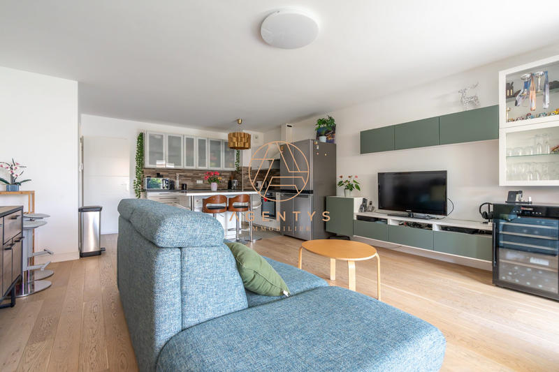 Appartement - 89 m² - 4 pièces