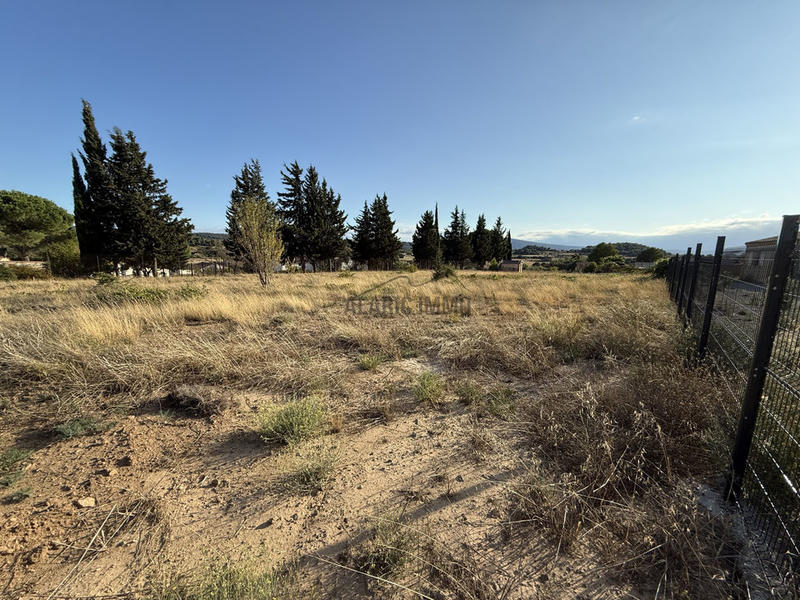 Terrain - 1 700 m²