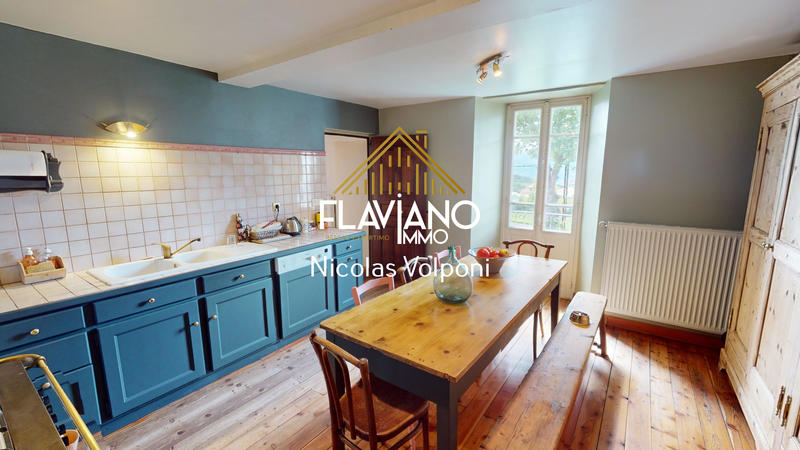 Maison - 205 m² - 7 pièces