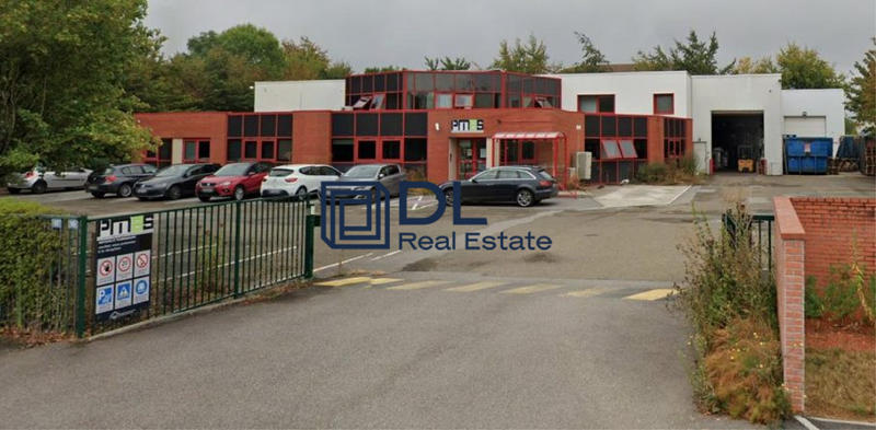 Entrepôt - 1 850 m²