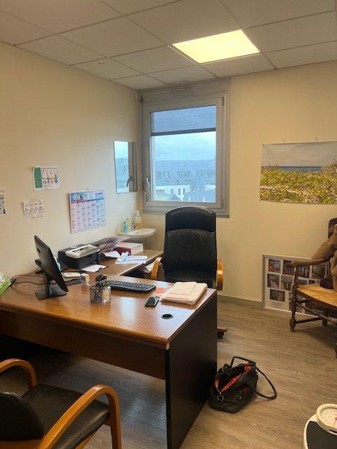 Bureau - 130 m² - 7 pièces