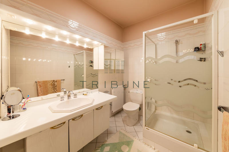 Maison - 500 m² - 10 pièces