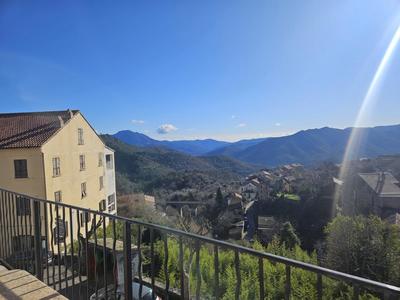 Appartement - 70 m² - 4 pièces