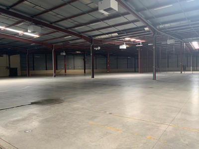 Local d'activité / Entrepôt - 8 440 m²
