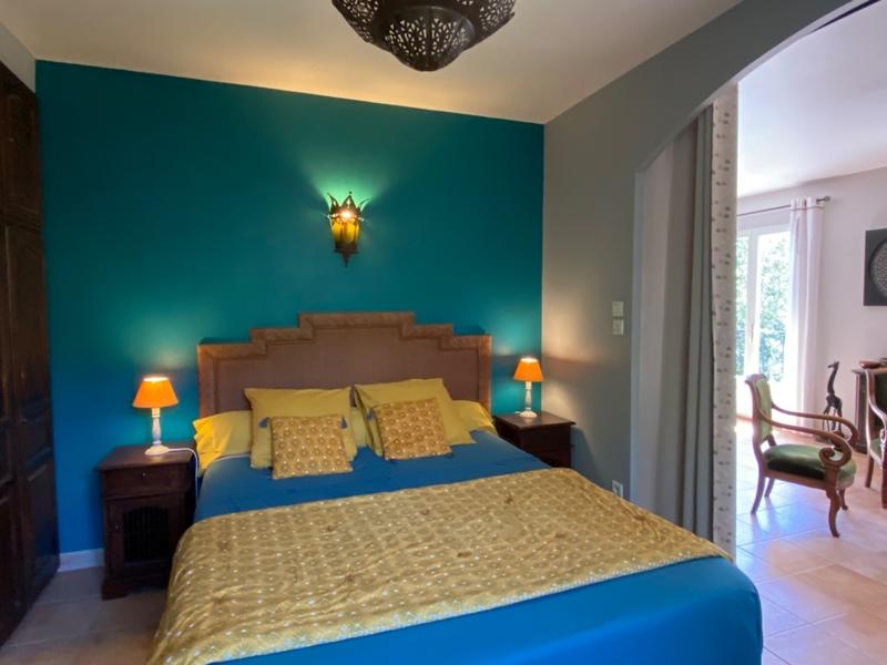 Maison - 275 m² - 10 pièces