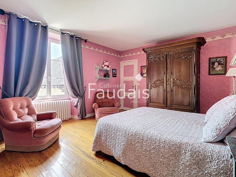 Propriété - 300 m² - 25 pièces