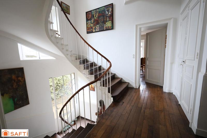 Maison de maîtres - 430 m² - 17 pièces