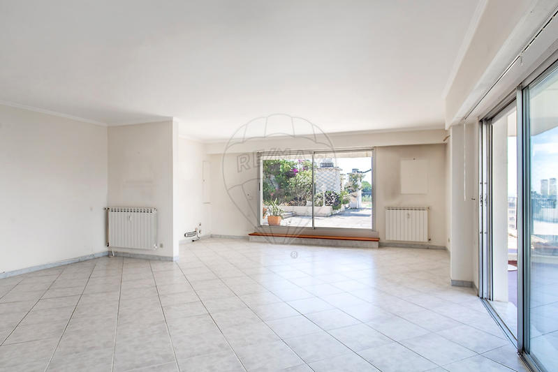 Appartement - 144 m² - 4 pièces