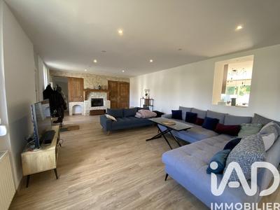 Maison - 205 m² - 5 pièces