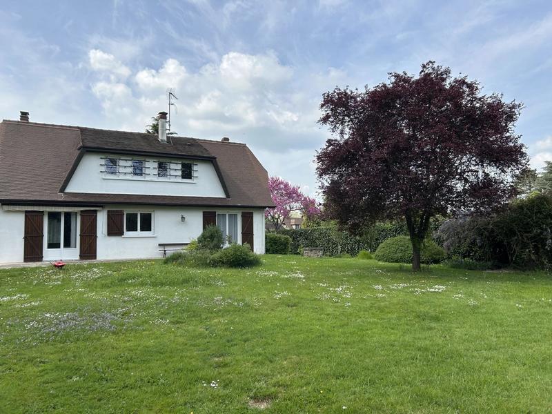 Maison - 142 m² - 7 pièces