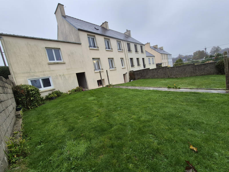 Maison - 99 m² - 6 pièces