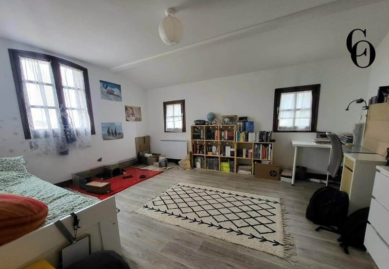 Maison - 145 m² - 6 pièces