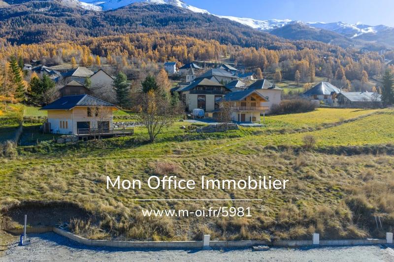 Terrain - 735 m²