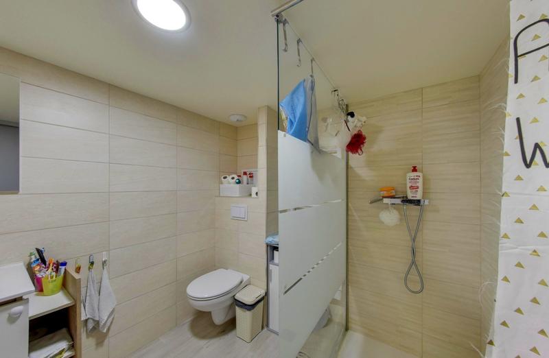 Maison traditionnelle - 228 m² - 8 pièces