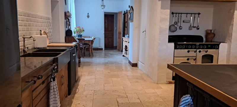 Maison - 379 m² - 4 pièces