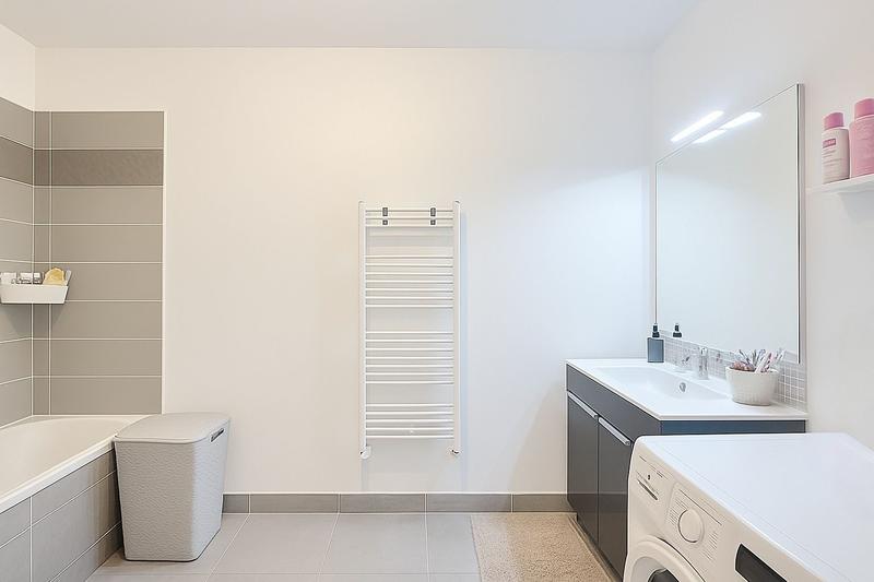 Appartement - 82 m² - 4 pièces