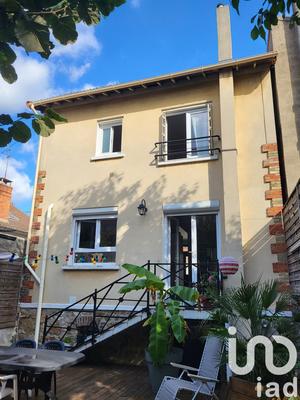 Maison - 94 m² - 5 pièces