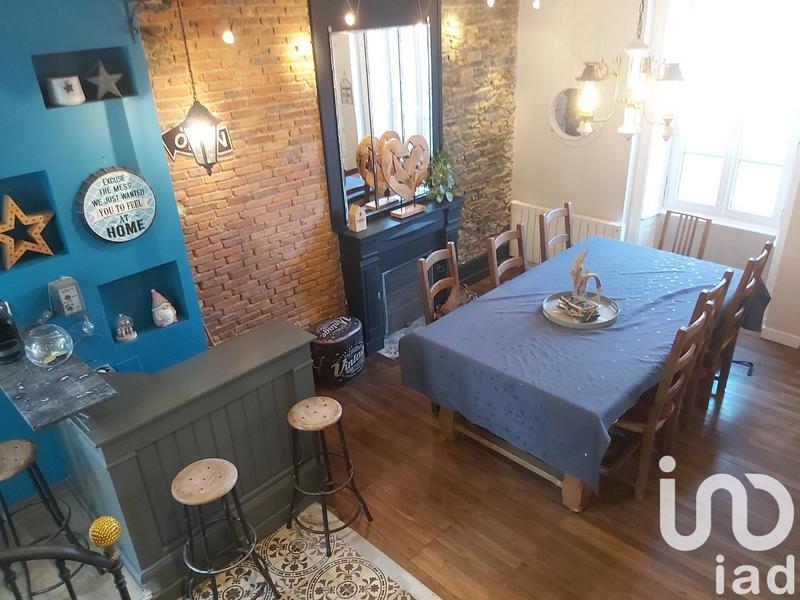 Maison - 215 m² - 7 pièces