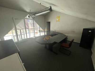 Maison - 700 m² - 14 pièces