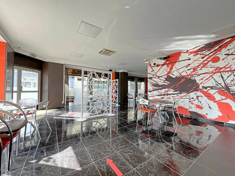 Appartement - 165 m² - 1 pièce