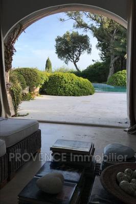 Villa - 300 m² - 8 pièces