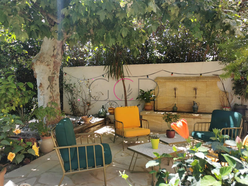 Propriété - 400 m² - 10 pièces