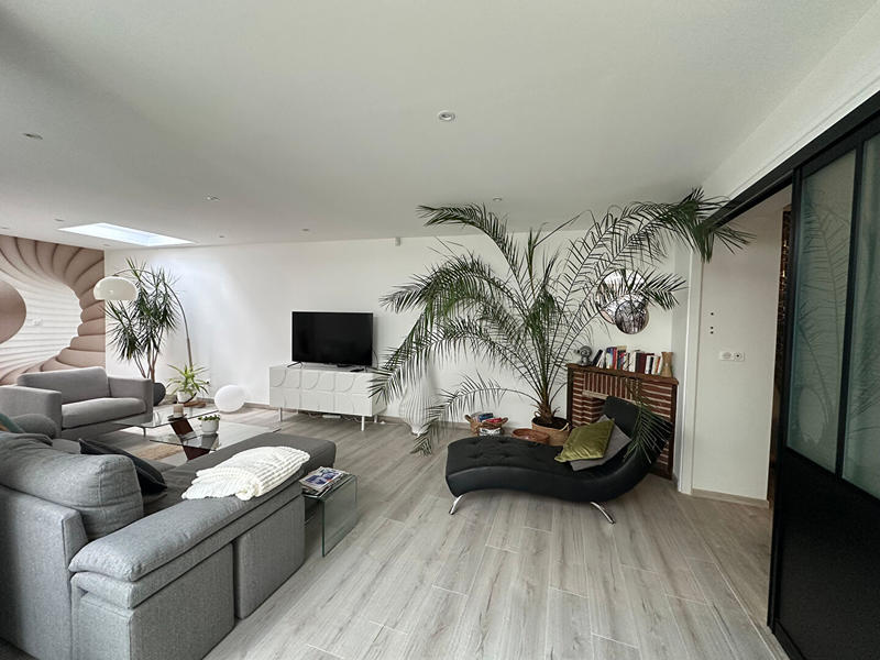 Appartement - 215 m² - 4 pièces